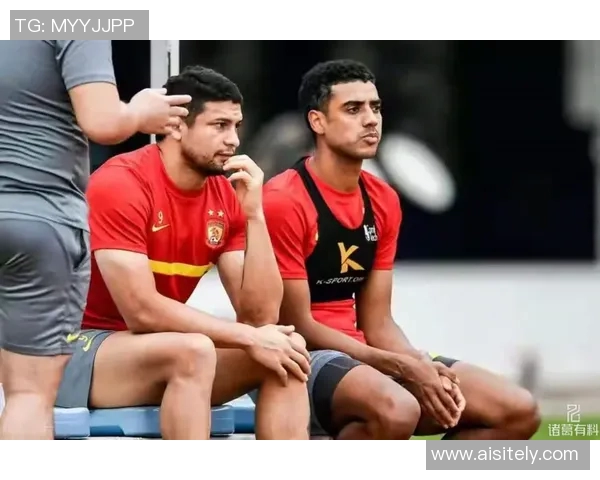 广州羽毛球队状态变革引发热议球员表现与战术调整成焦点讨论 广州羽毛球队状态变革引发热议球员表现与战术调整成焦点讨论